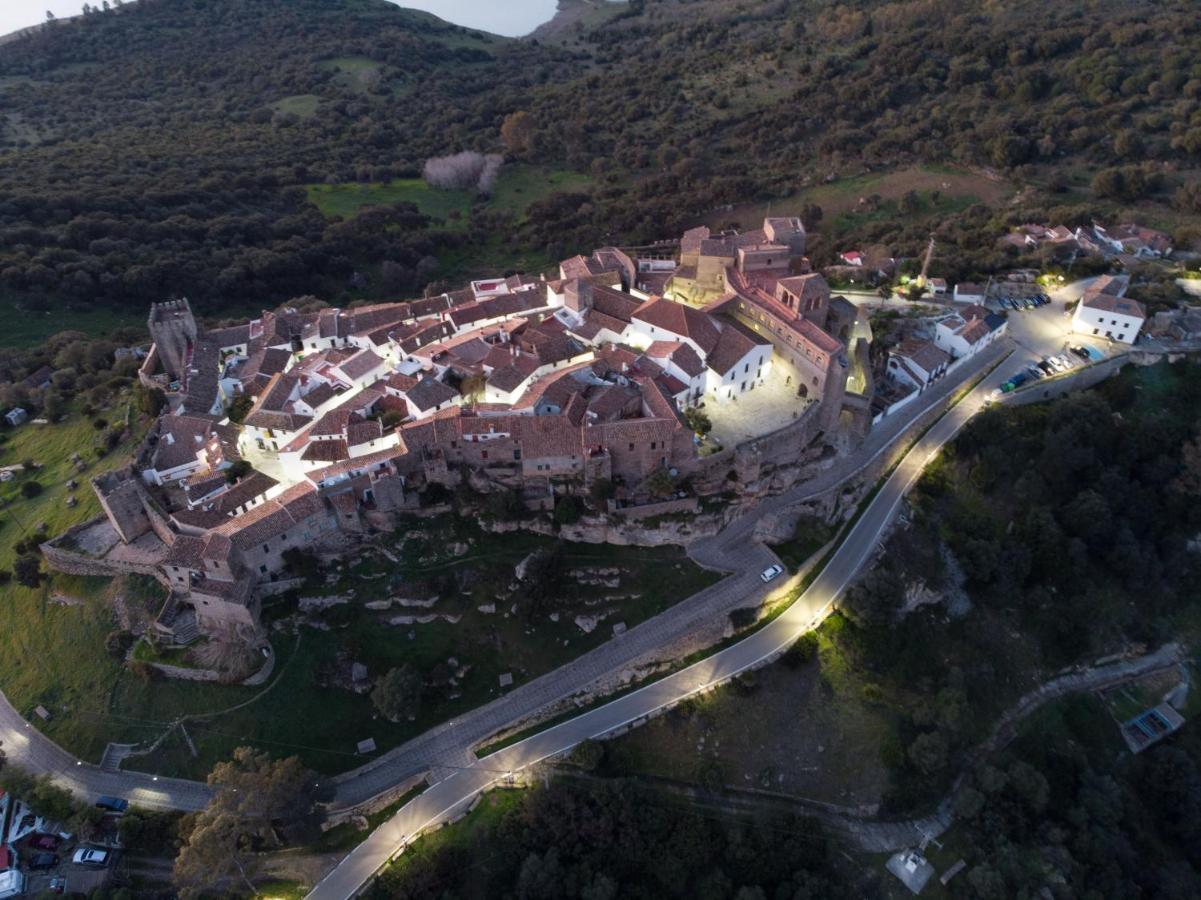 Casas Rurales Tugasa Castillo De Castellar 카스테야르데라폰테라 외부 사진